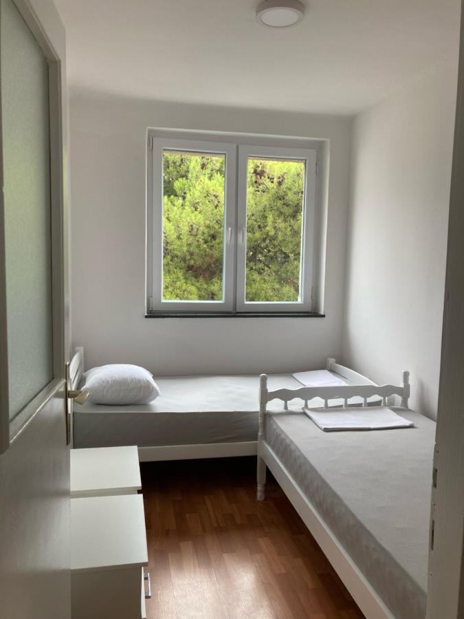 Apartman Jelena โมสตาร์ ภายนอก รูปภาพ